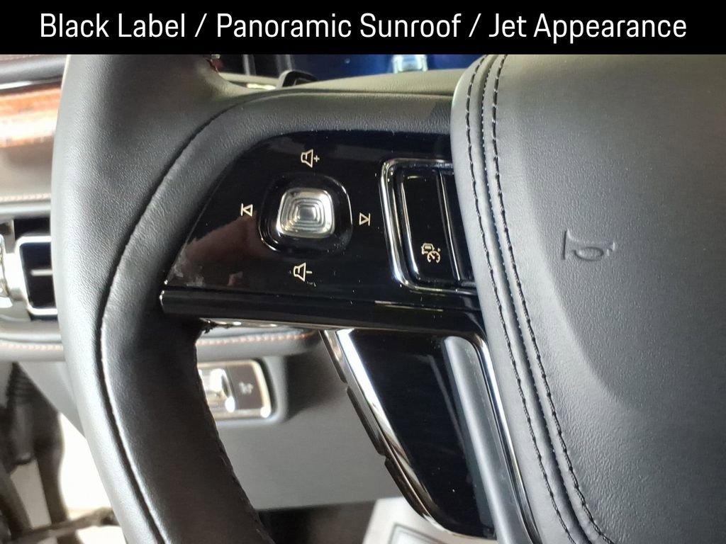 Certified 2025 Lincoln Aviator Black Label w/ Jet Appearance Package image 23