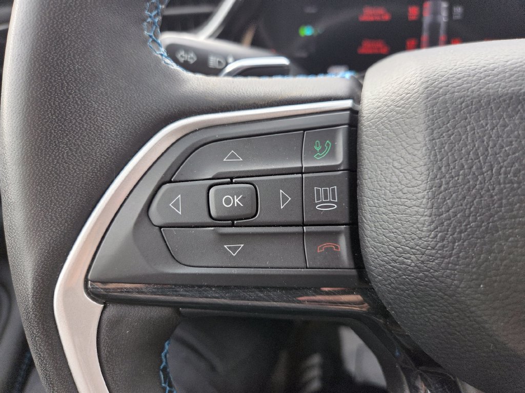 Used 2023 Jeep Grand Cherokee Trailhawk AWD/4WD image 12