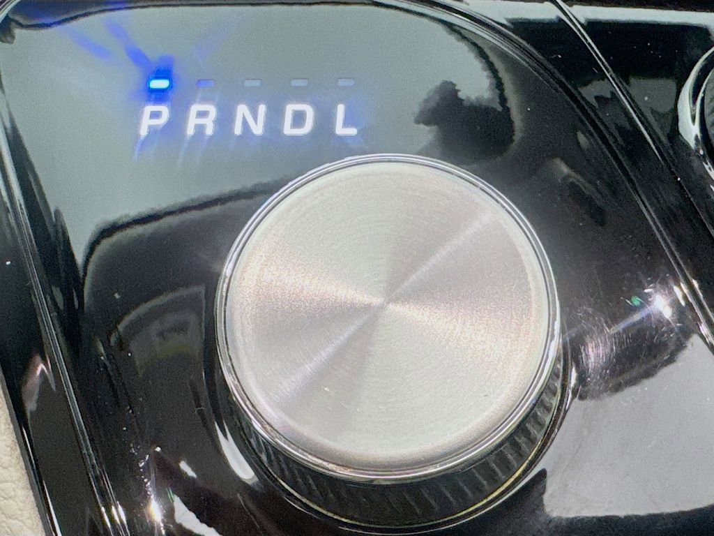 Used 2019 Chrysler Pacifica Limited w/ Tire & Wheel Group image 20