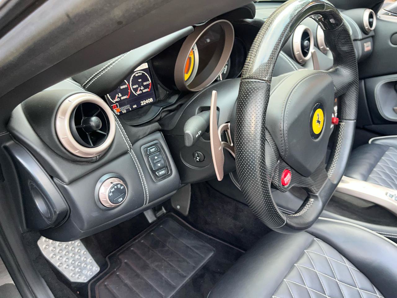 Used 2011 Ferrari California RWD image 30