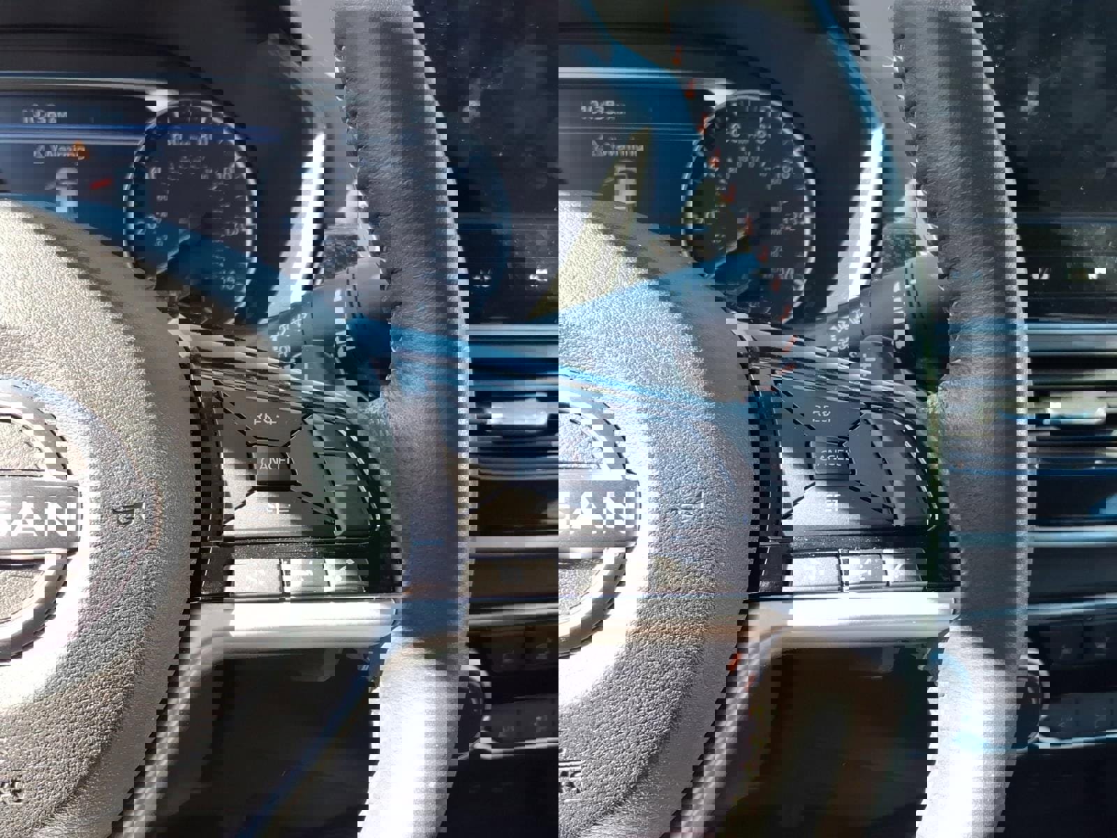 Used 2023 Nissan Altima 2.5 SR w/ SR Premium Package image 14