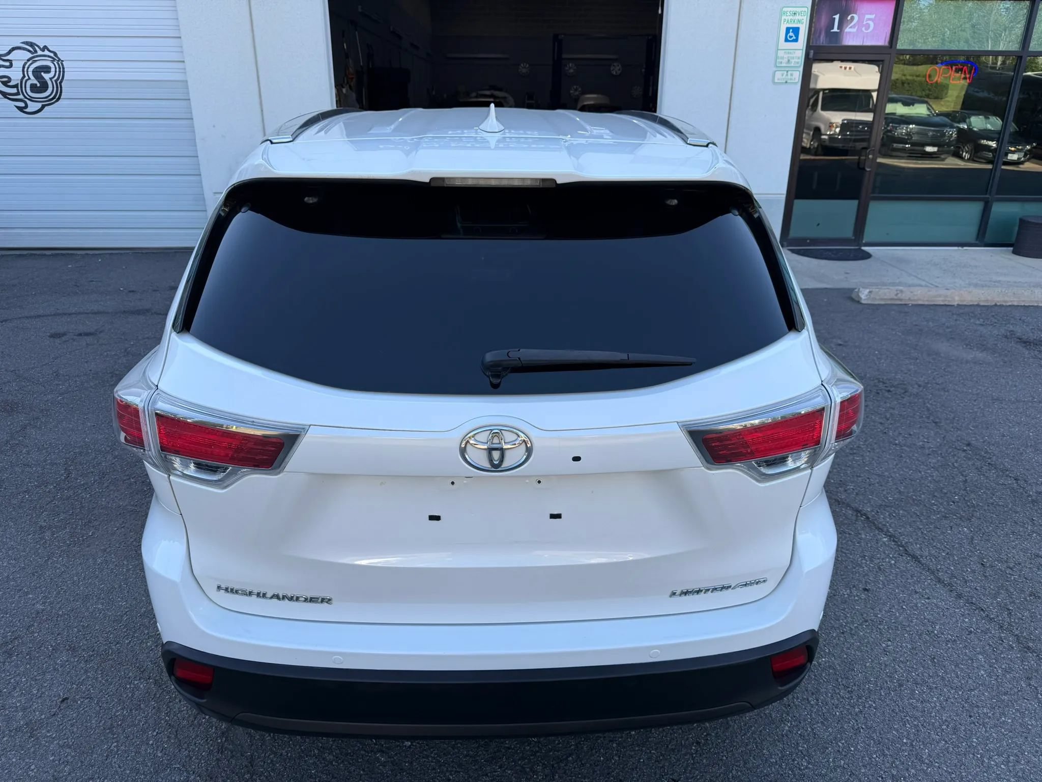Used 2015 Toyota Highlander Limited AWD/4WD image 14
