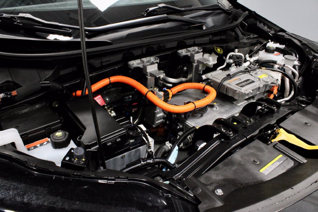 Certified 2023 Nissan Ariya AWD image 18