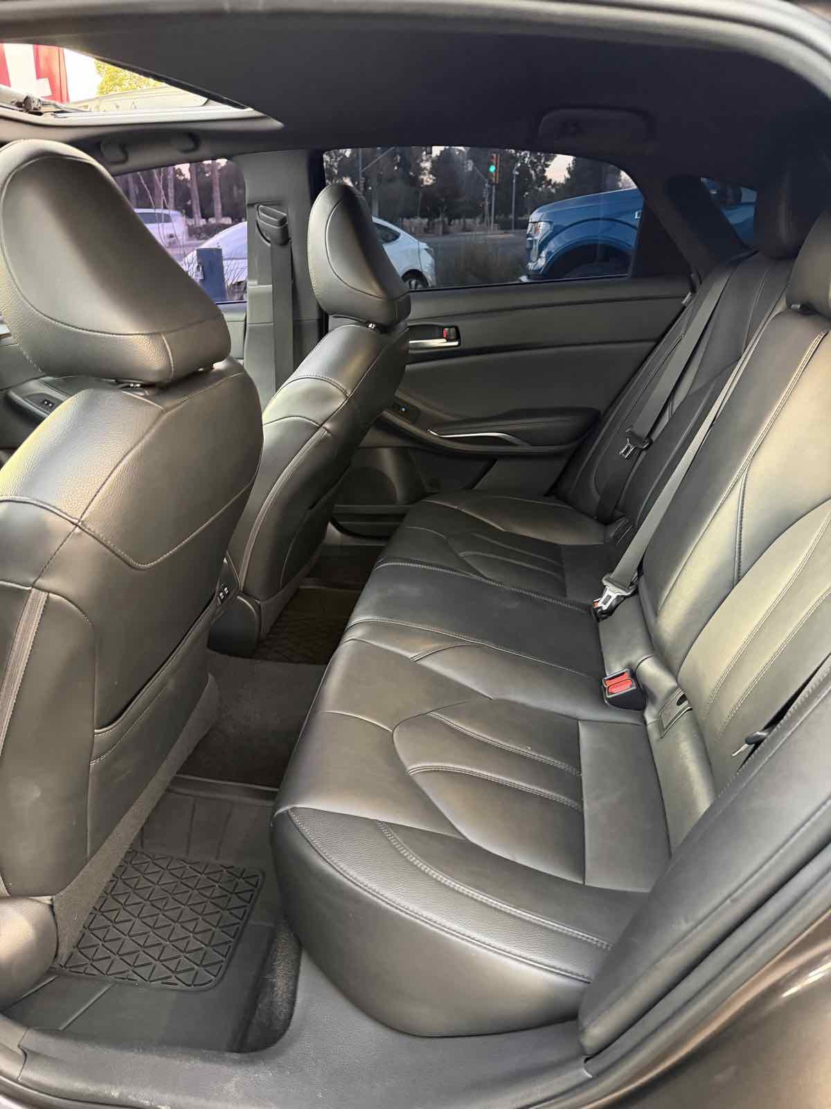 Used 2019 Toyota Avalon XLE w/ Moonroof Package FWD image 17