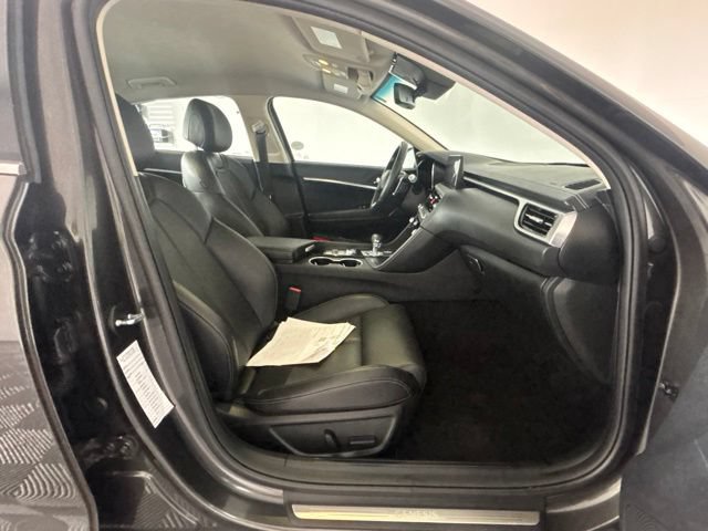 Used 2025 Genesis G70 2.5T RWD image 23
