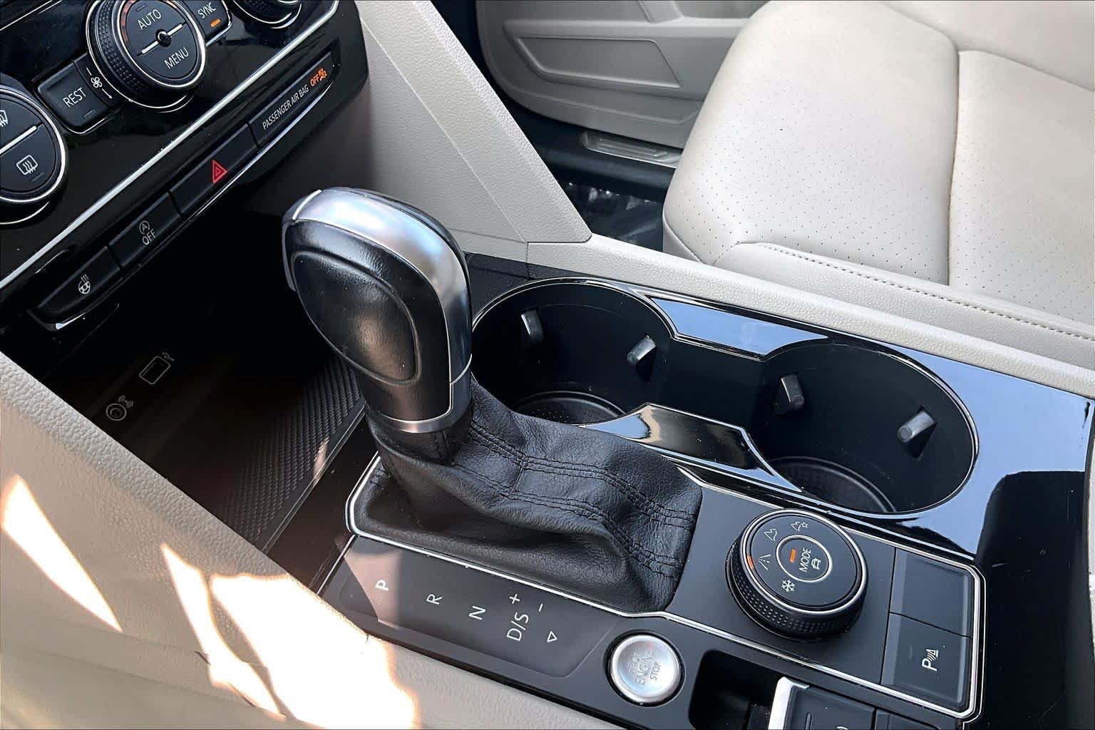 Used 2019 Volkswagen Atlas SEL AWD/4WD image 17