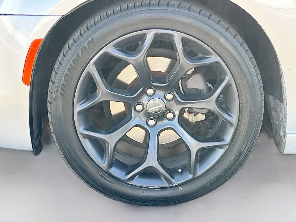 Used 2019 Chrysler 300 Touring w/ Sport Appearance Package RWD image 29