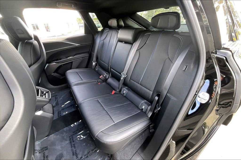 New 2026 Cadillac Lyriq Sport image 29