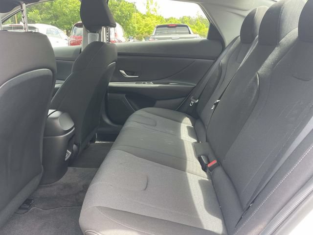 Certified 2024 Hyundai Elantra SE FWD image 10