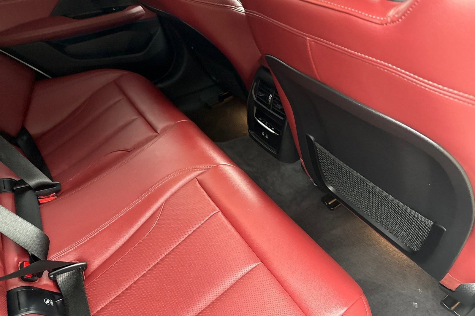 Used 2022 BMW i4 eDrive40 w/ Premium Package image 30