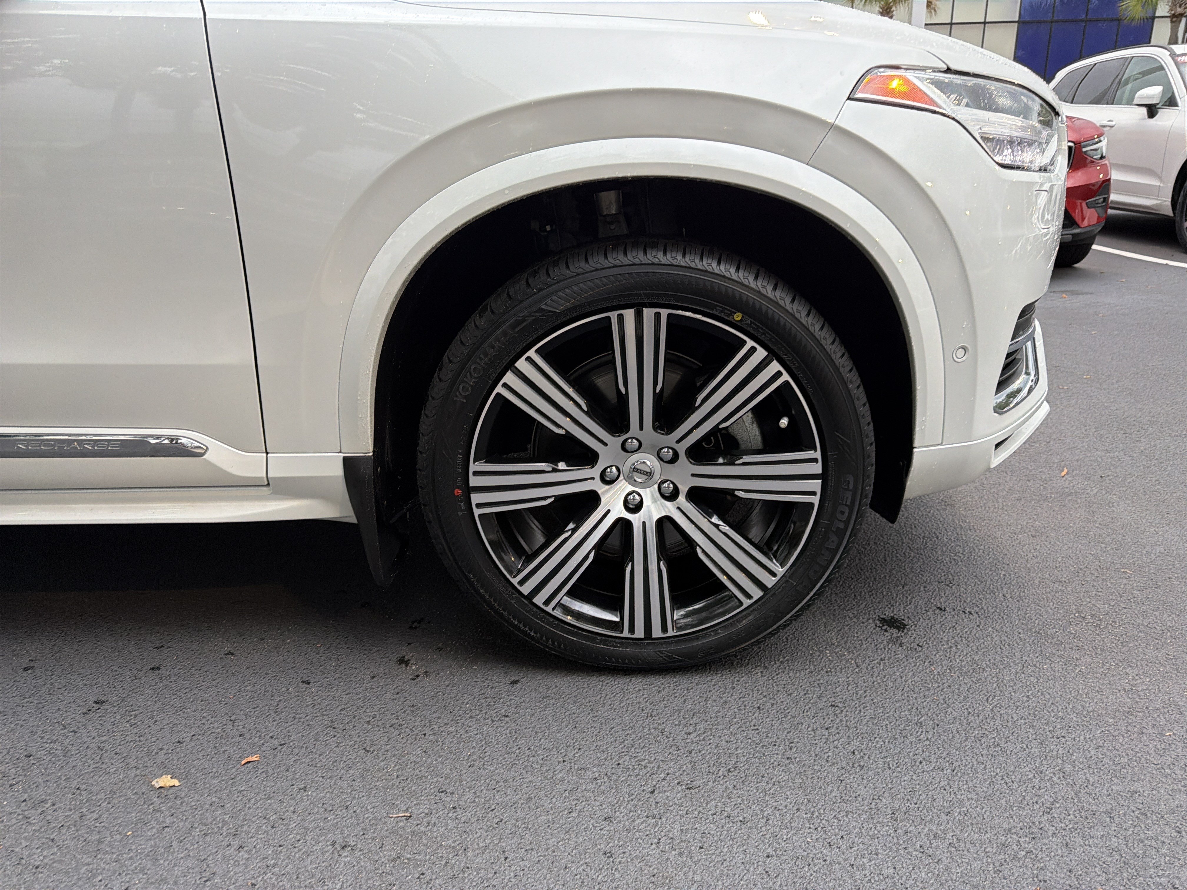 Certified 2024 Volvo XC90 T8 Plus w/ Protection Package Premier AWD/4WD image 13
