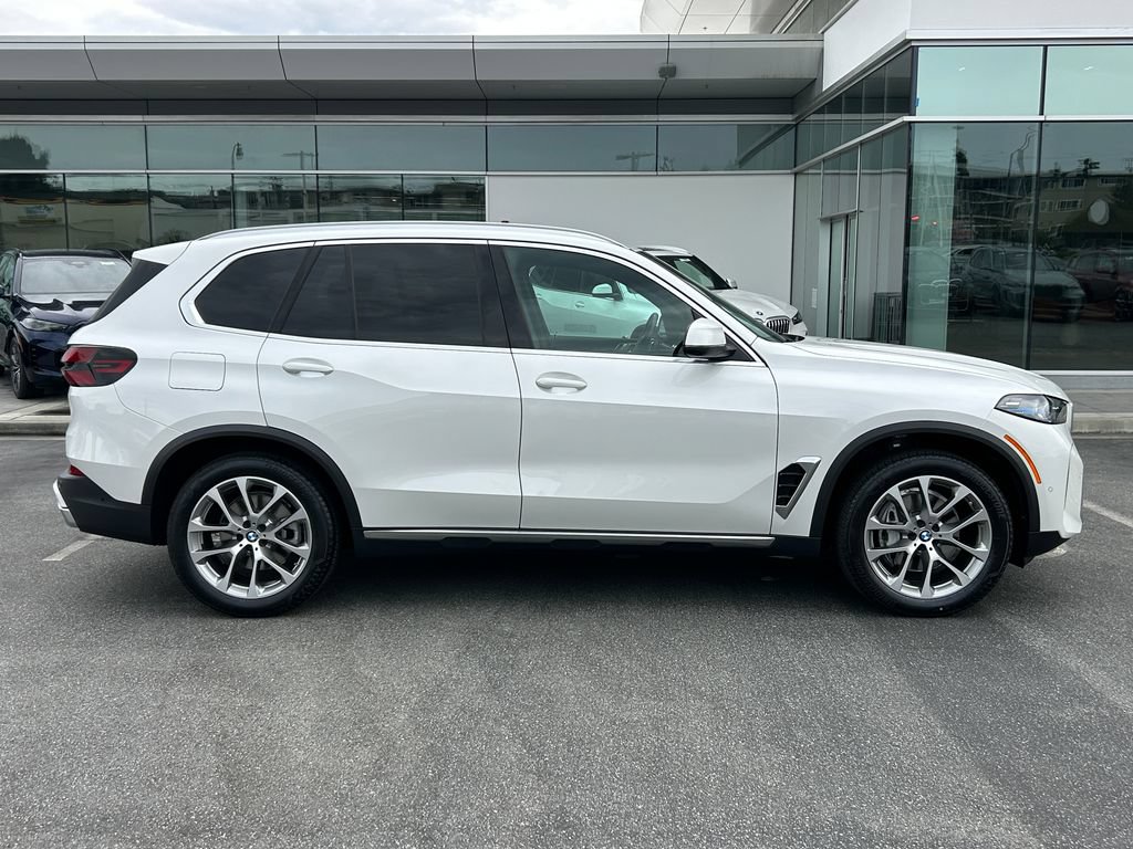 Used 2026 BMW X5 sDrive40i w/ Parking Assistance Package RWD image 6