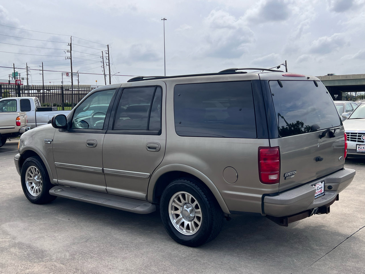 Used 2002 Ford Expedition Eddie Bauer image 3