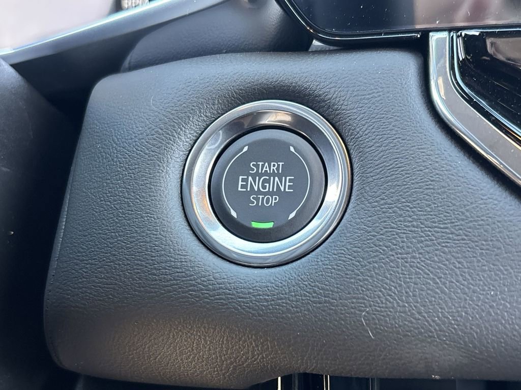 New 2026 GMC Canyon Elevation w/ Convenience Package image 17