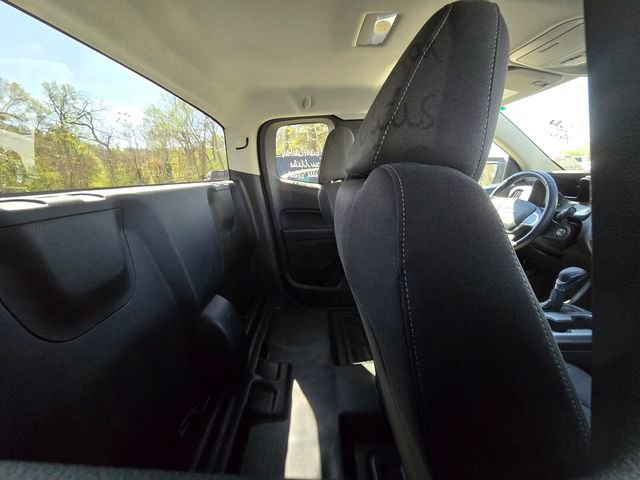 Used 2022 Chevrolet Colorado LT w/ Fleet Safety Package image 10