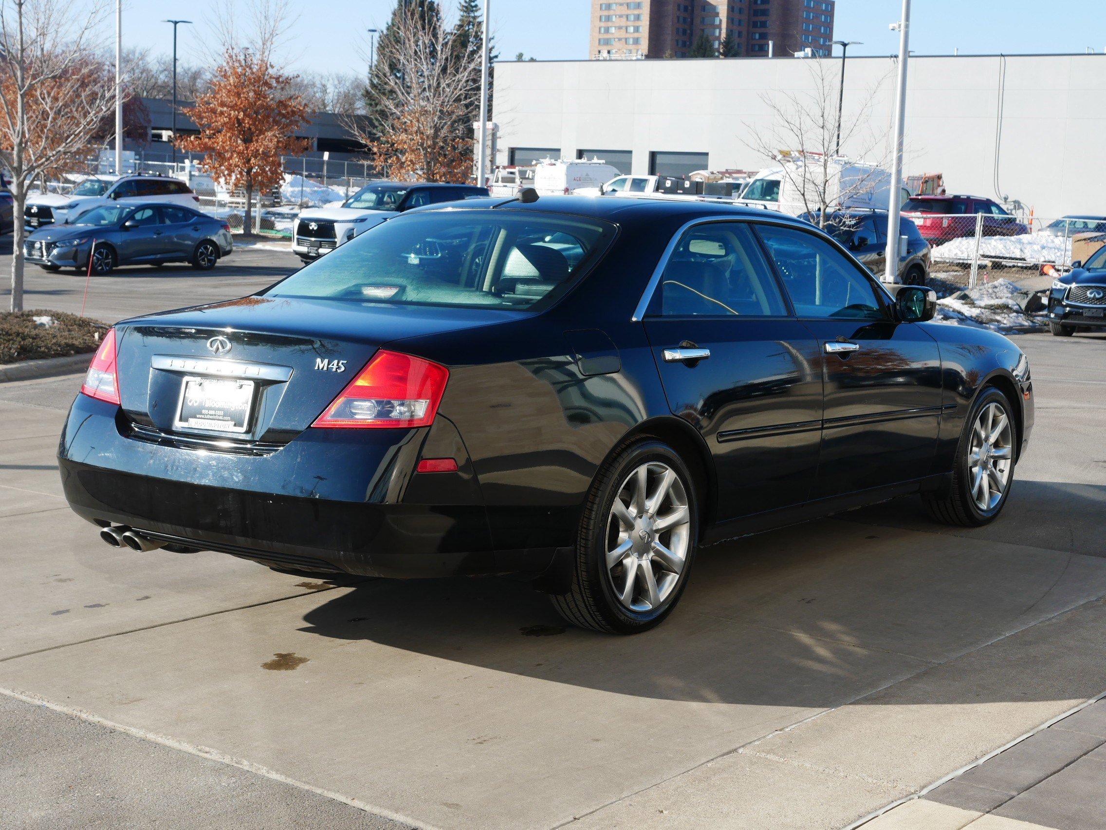 Used 2004 INFINITI M45 w/ Technology Pkg image 7