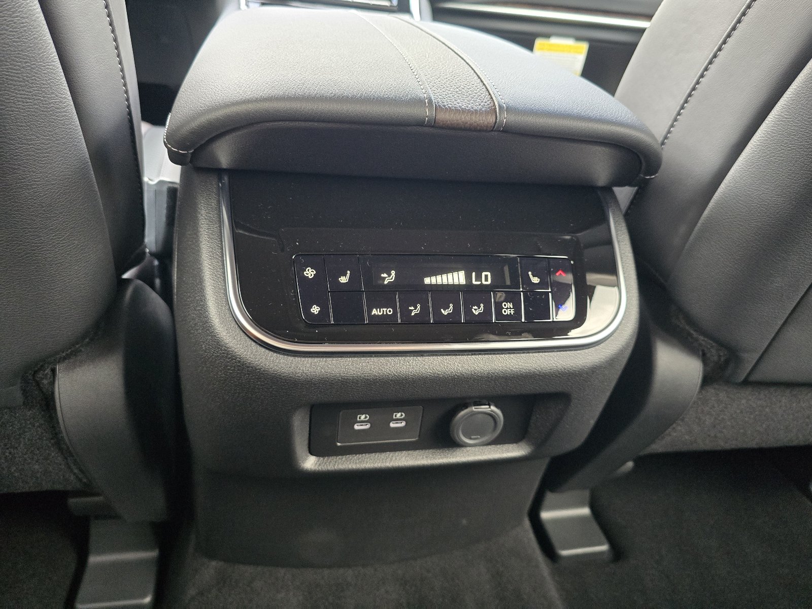 New 2026 Nissan Armada Platinum Reserve AWD/4WD image 25