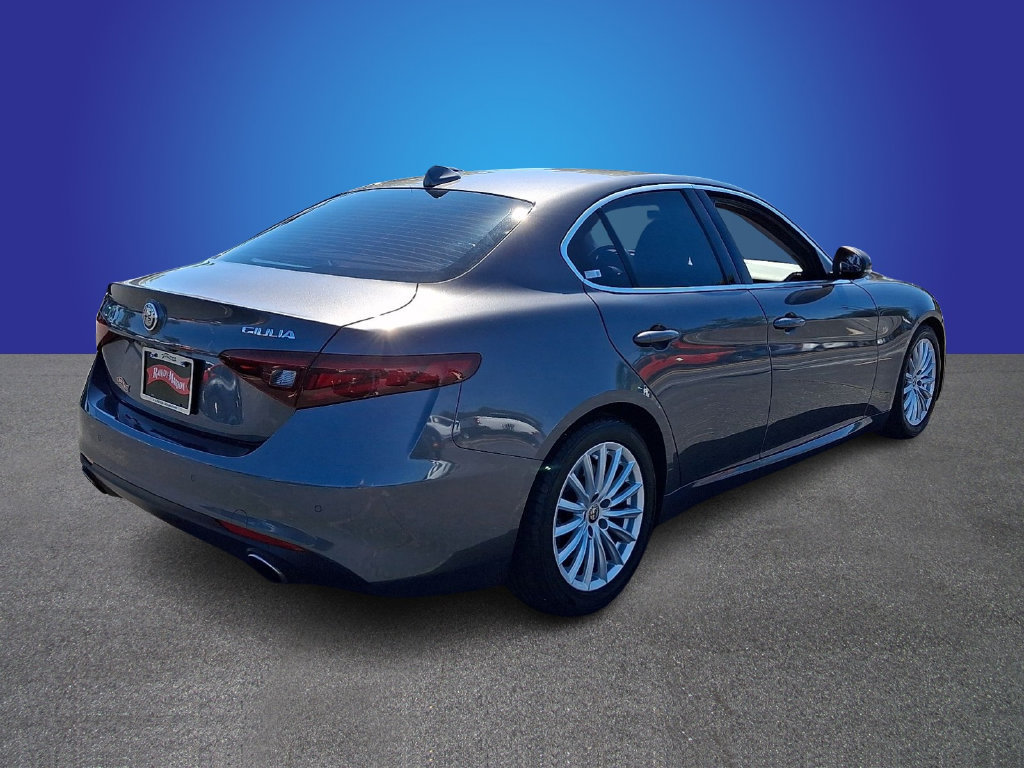 Used 2021 Alfa Romeo Giulia Sprint RWD image 4