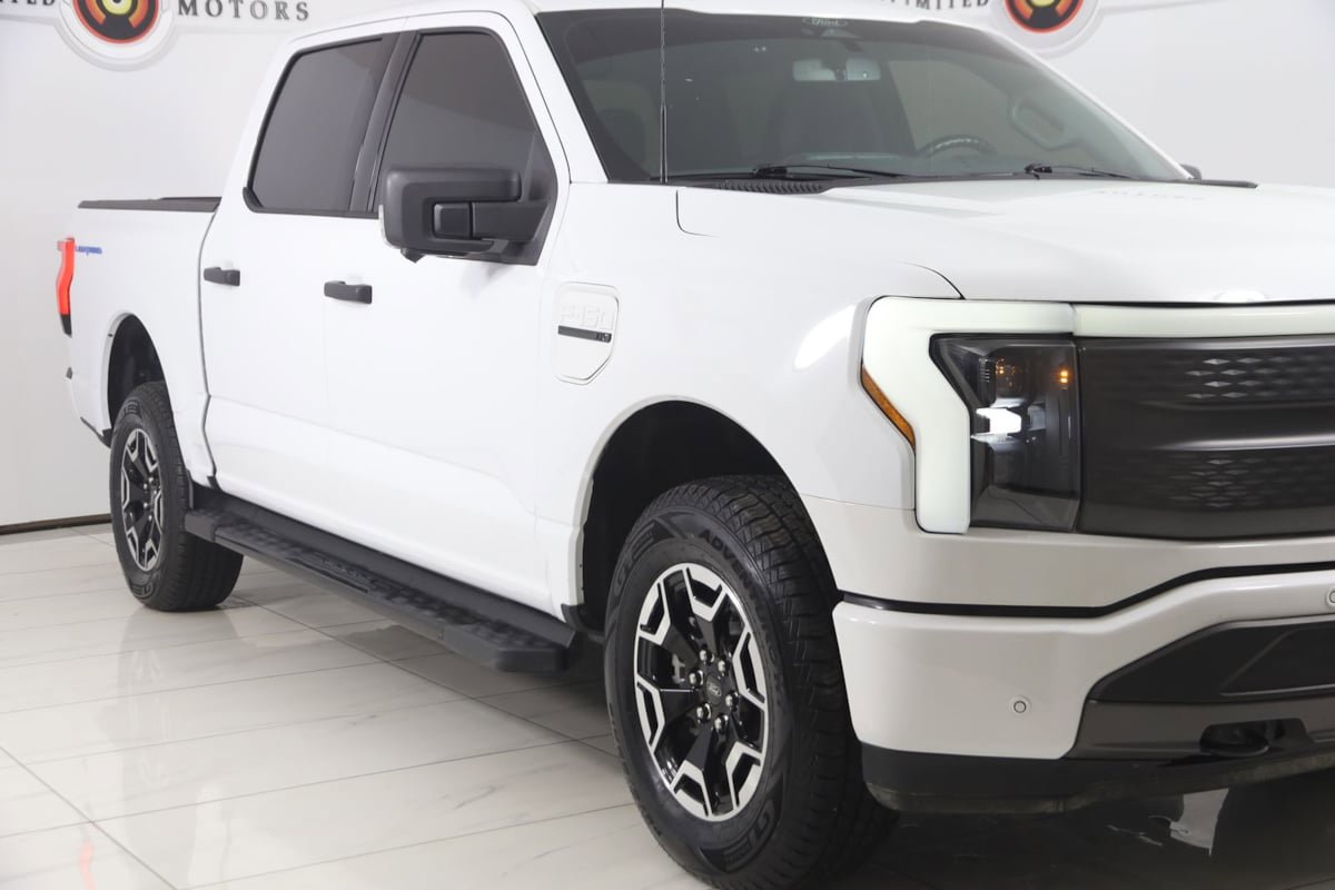 Used 2022 Ford F150 Lightning XLT w/ Tow Technology Package image 37