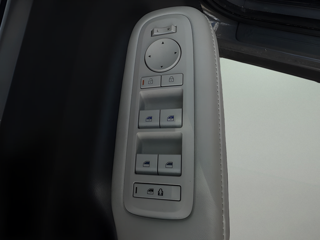 Used 2024 Hyundai Santa Fe SEL AWD/4WD image 17