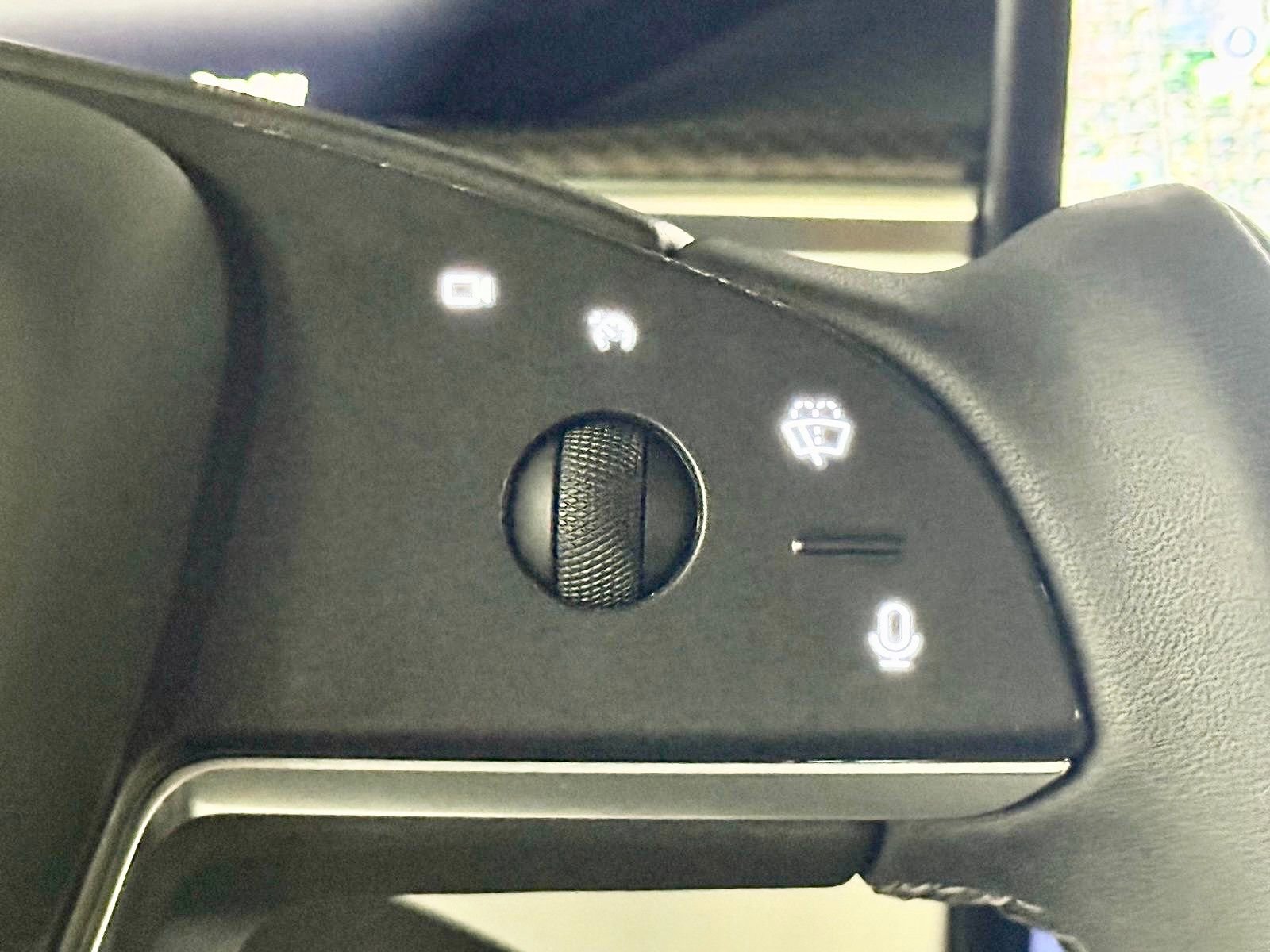 Used 2022 Tesla Model X Plaid image 26