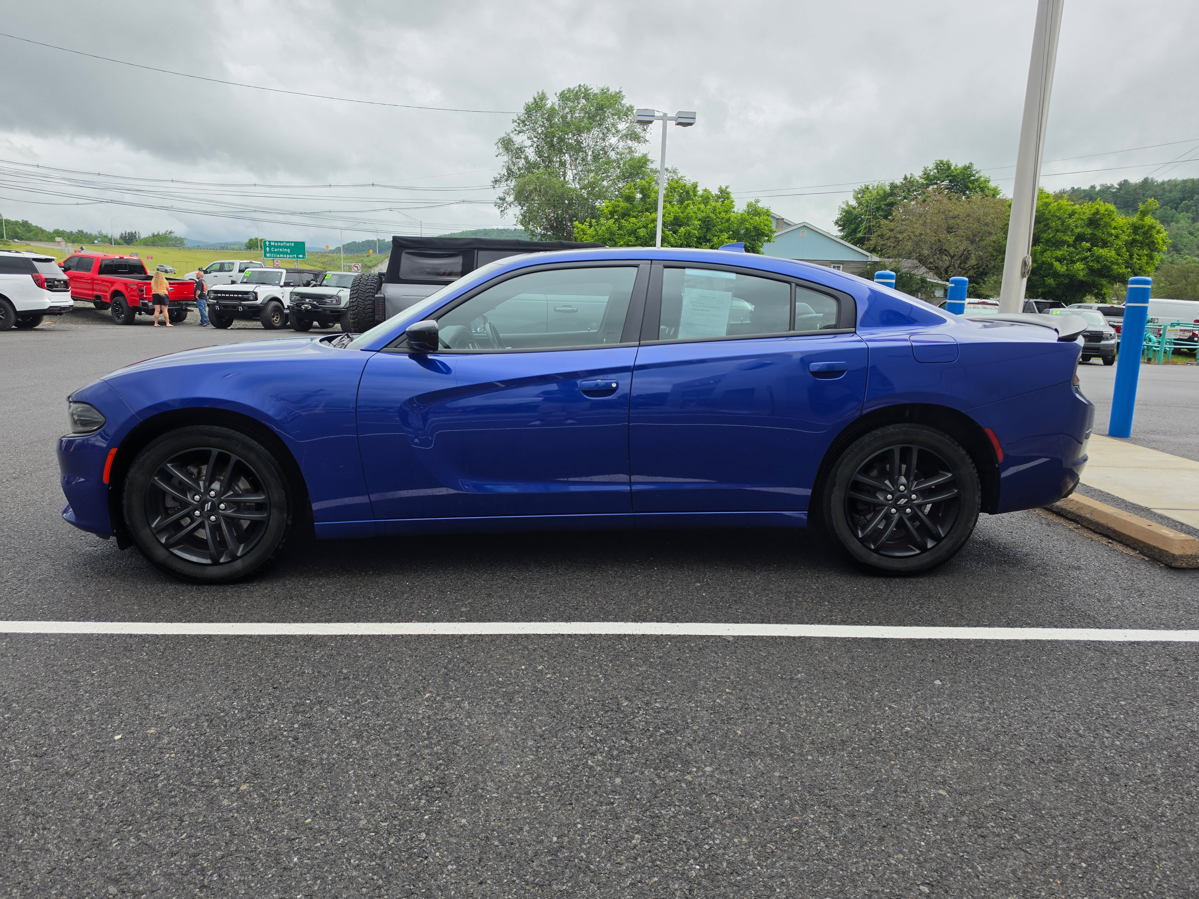 Used 2019 Dodge Charger SXT w/ Blacktop Package AWD/4WD image 7