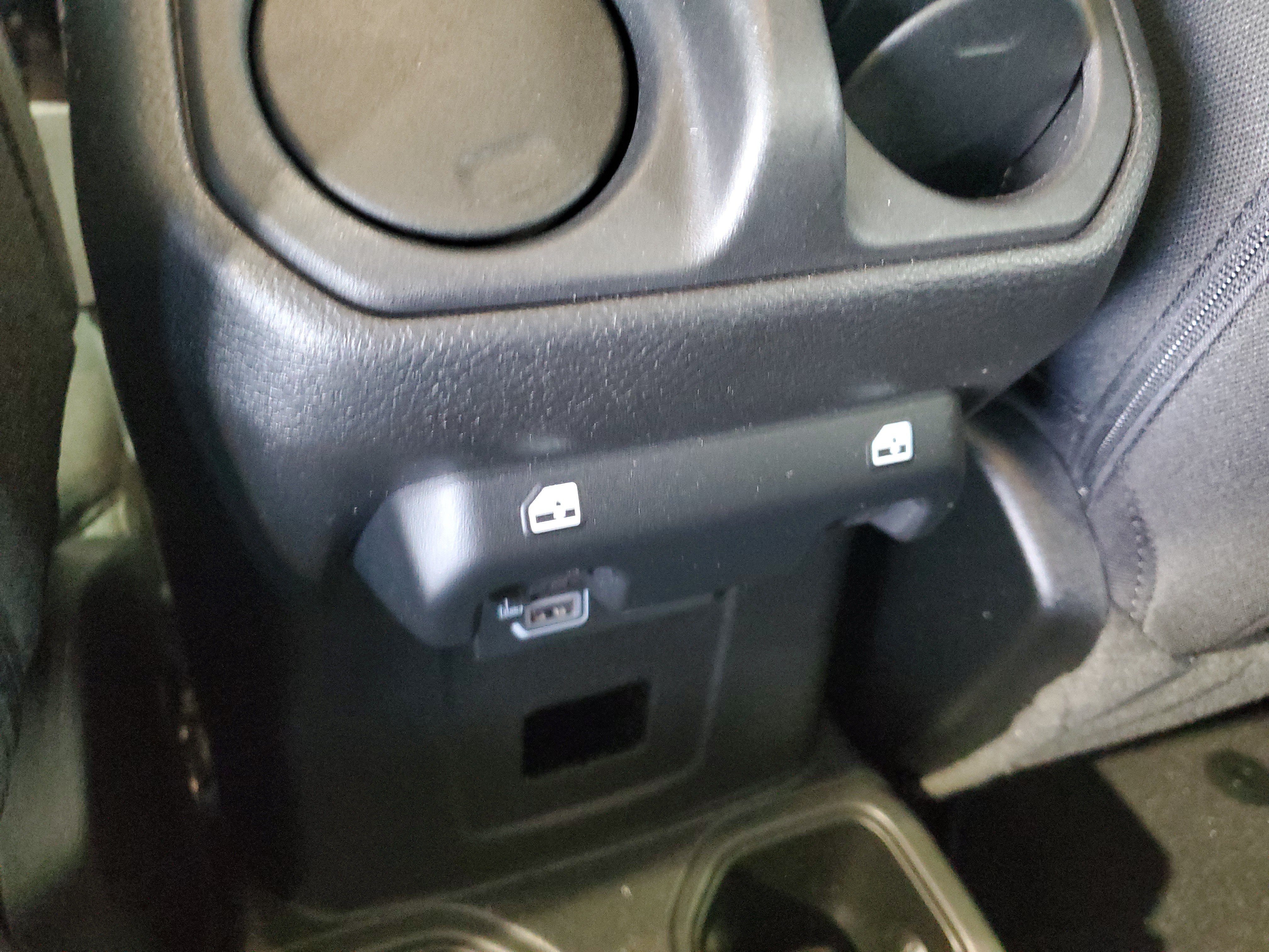 Used 2022 Jeep Gladiator Sport AWD/4WD image 13
