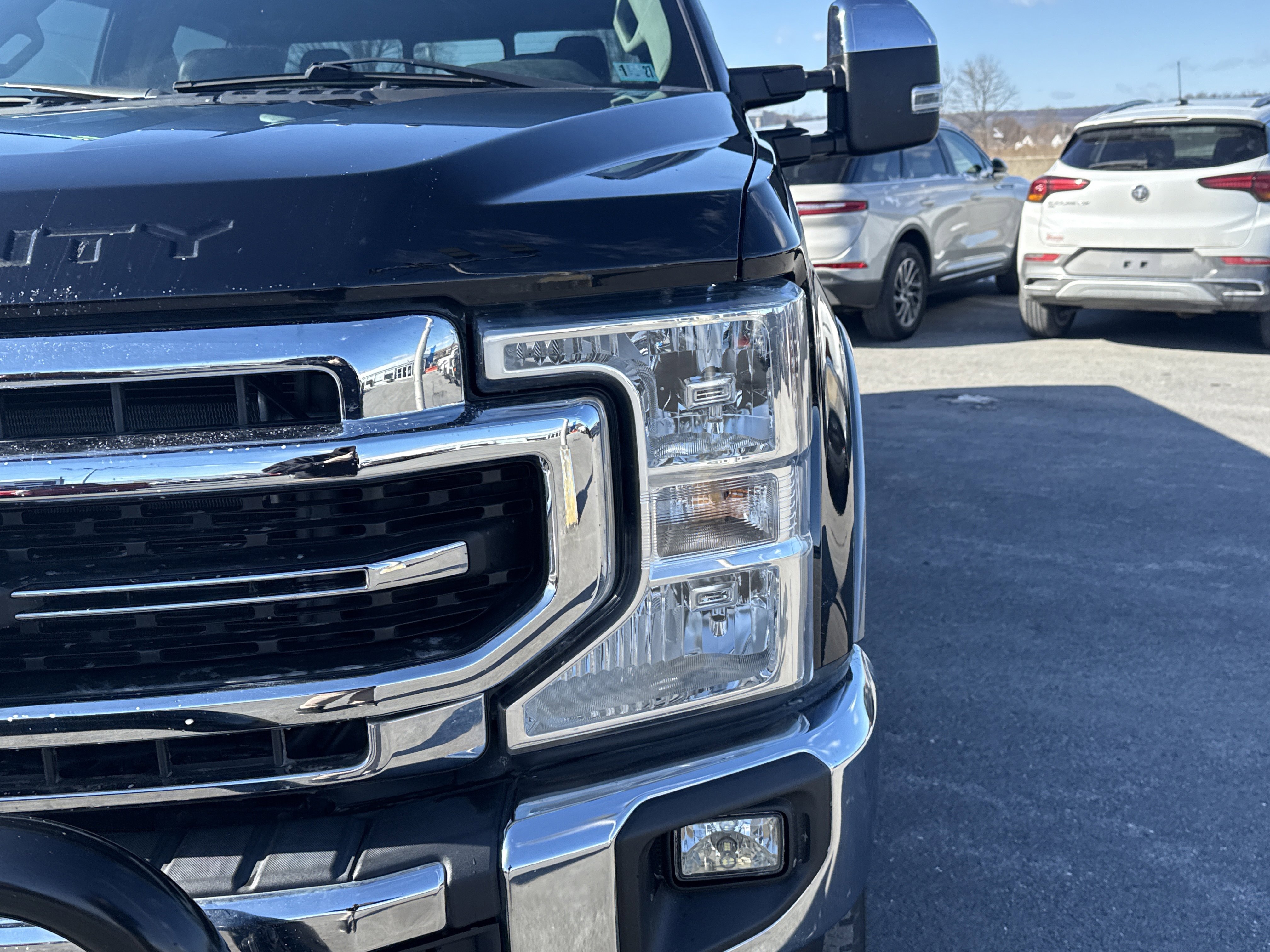 Used 2021 Ford F350 Lariat w/ Chrome Package image 8