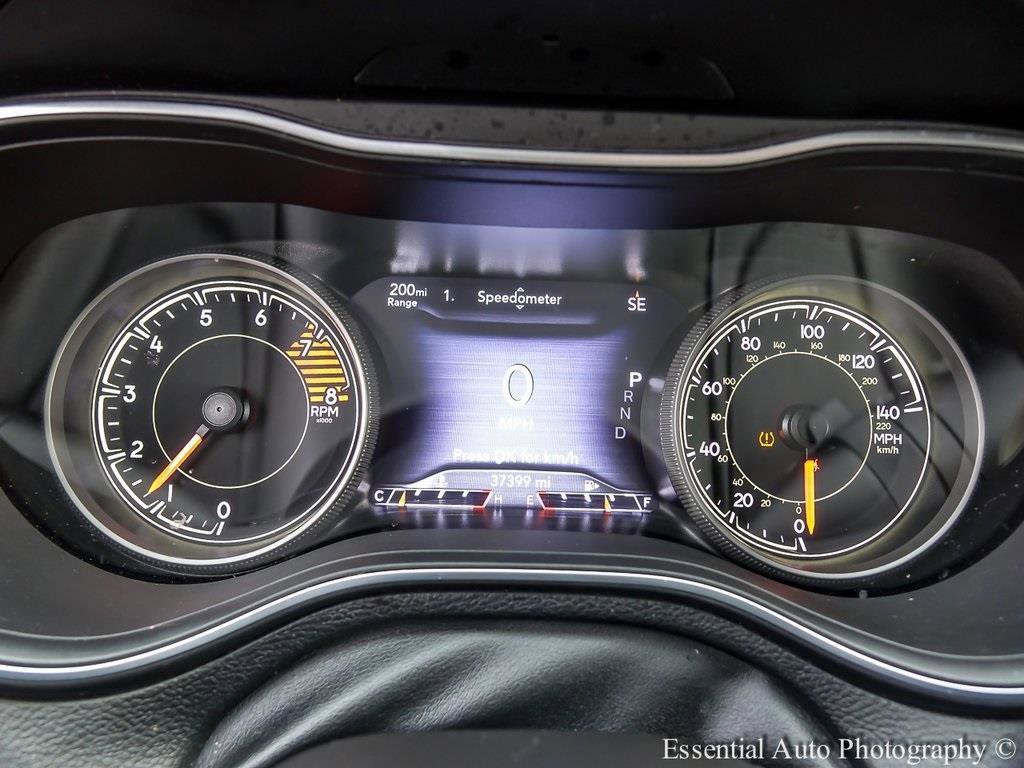 Used 2022 Jeep Cherokee Latitude Lux w/ Mopar Interior Package image 13