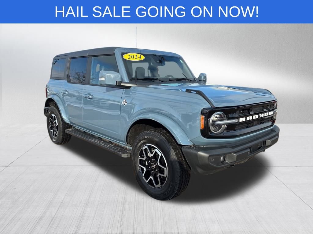 Used 2024 Ford Bronco Outer Banks image 2