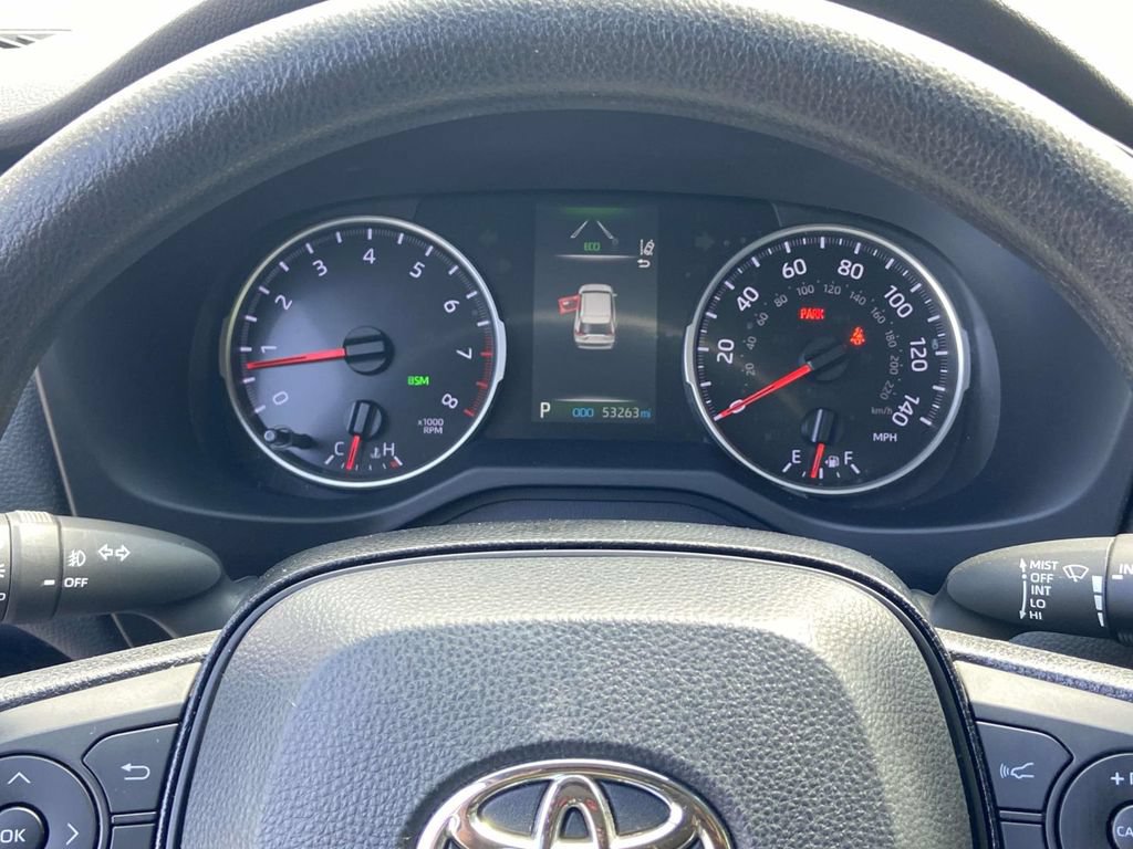 Used 2021 Toyota RAV4 XLE FWD image 35
