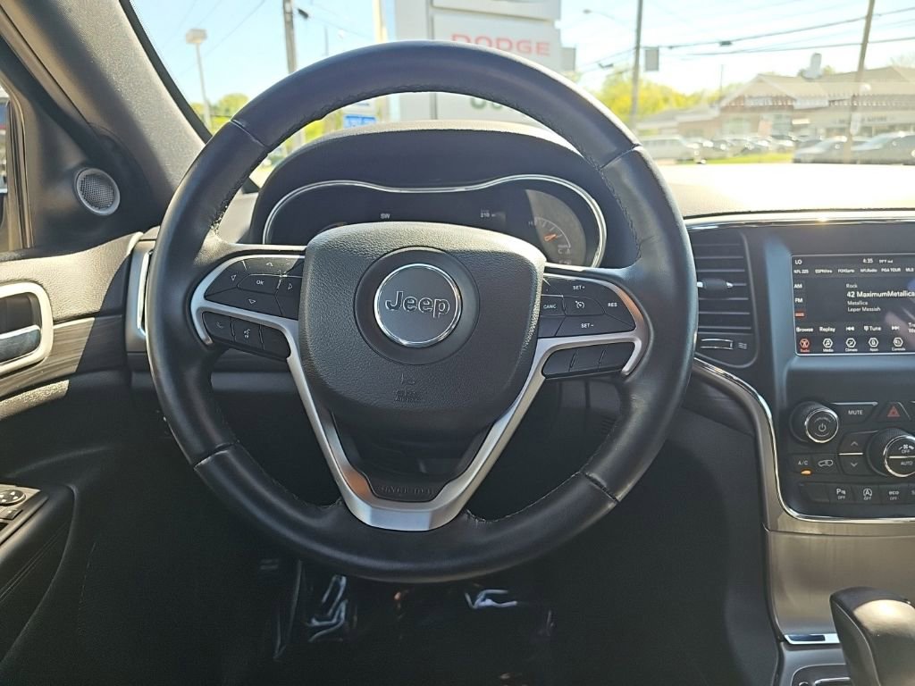 Certified 2021 Jeep Grand Cherokee Laredo AWD/4WD image 17