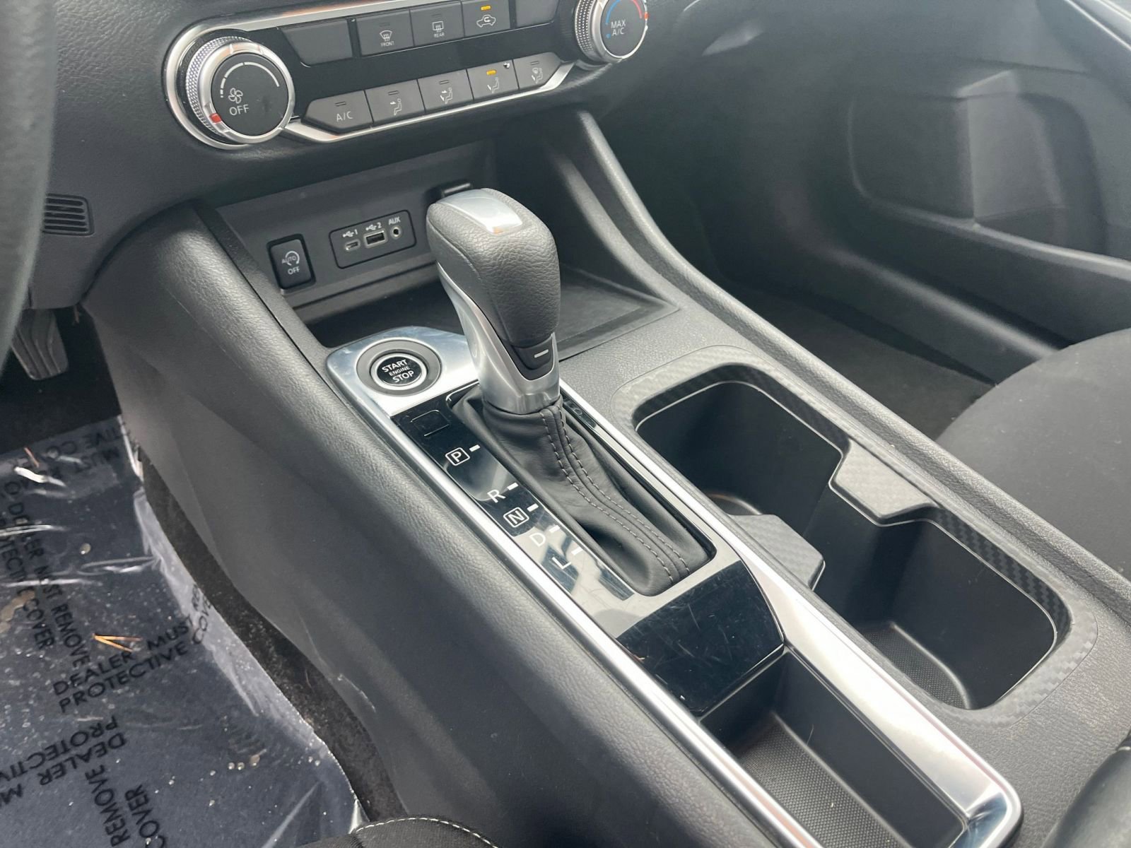 Used 2025 Nissan Sentra SV image 35