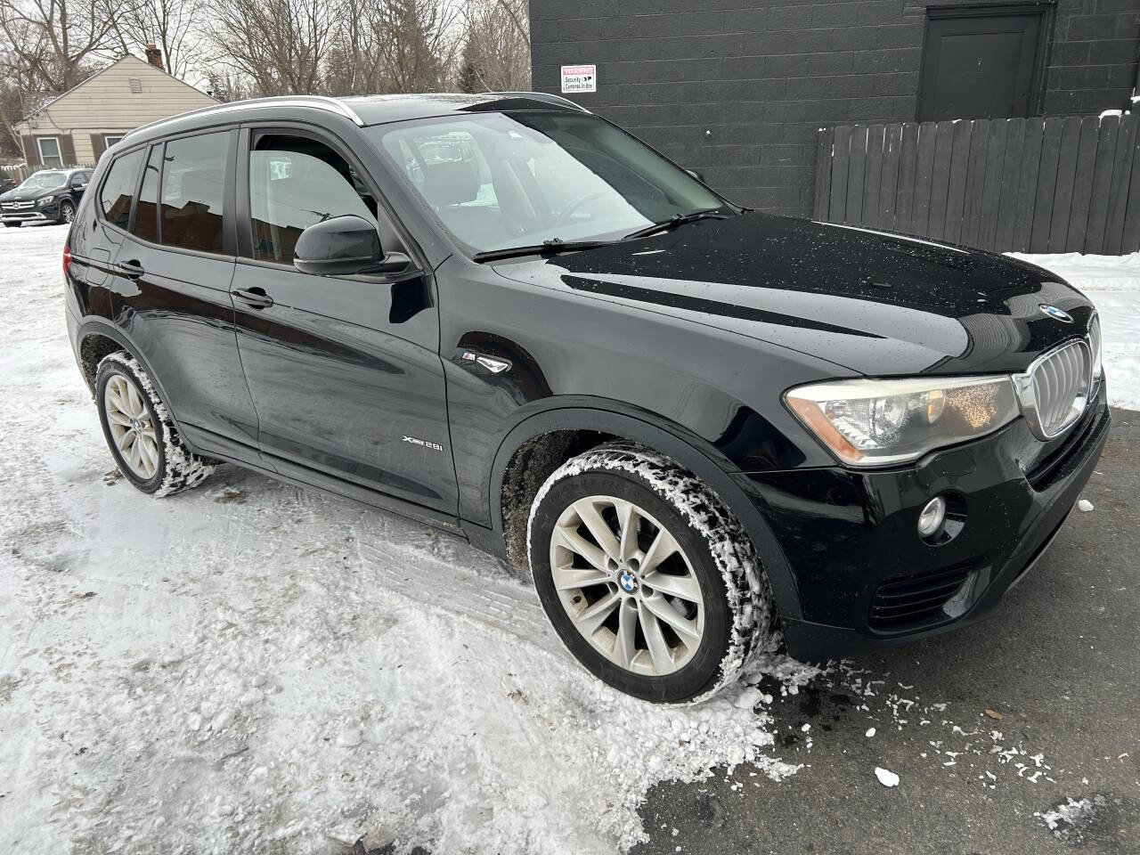 Used 2016 BMW X3 xDrive28i image 1
