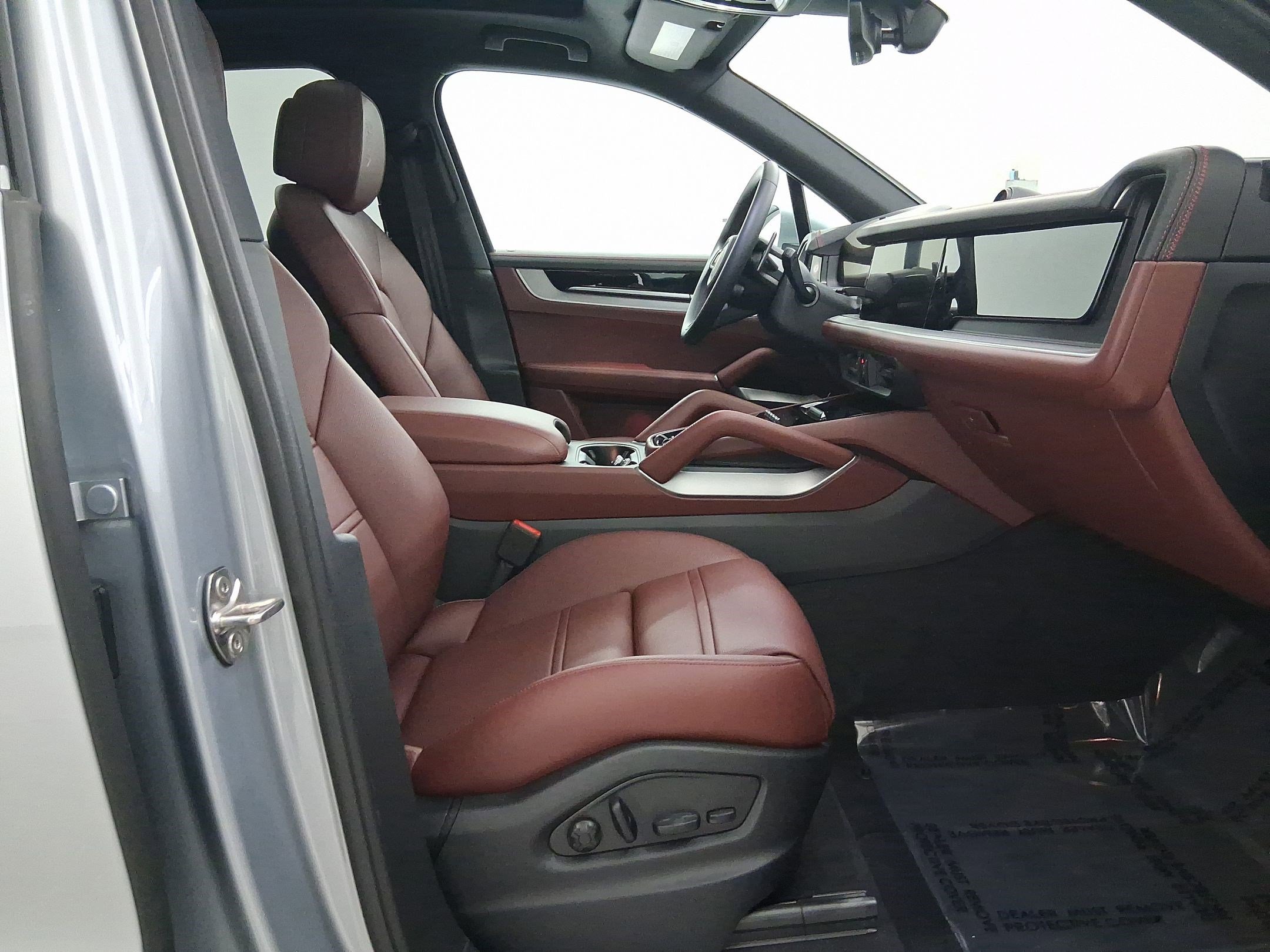 New 2026 Porsche Cayenne AWD/4WD image 25