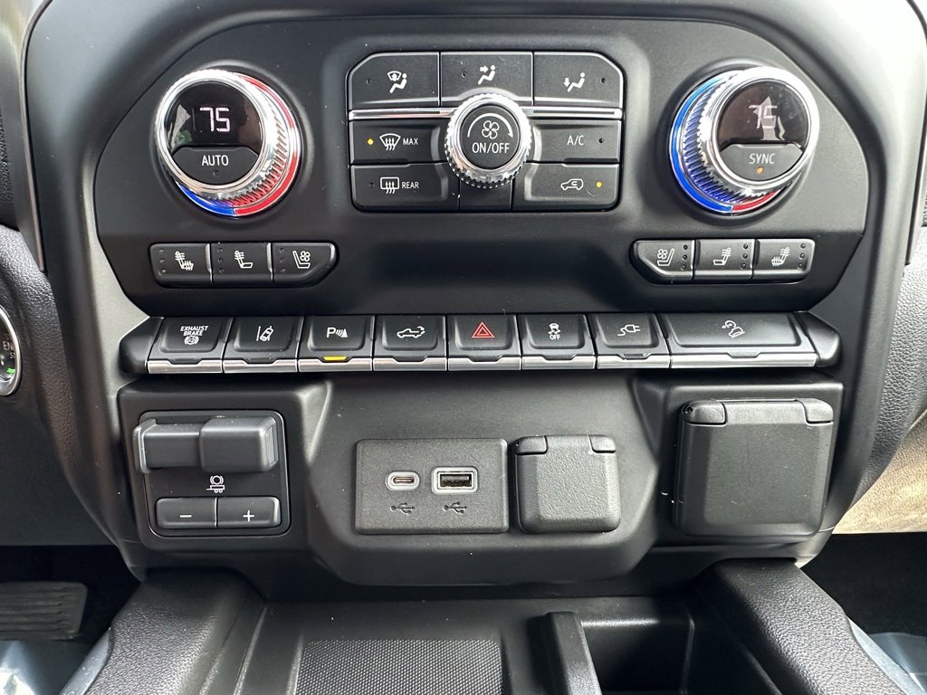 Used 2021 GMC Sierra 2500 Denali w/ Denali Ultimate Package image 31