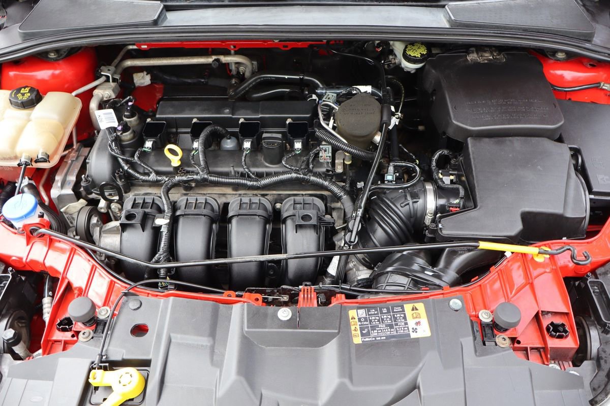 Used 2016 Ford Focus SE FWD image 39