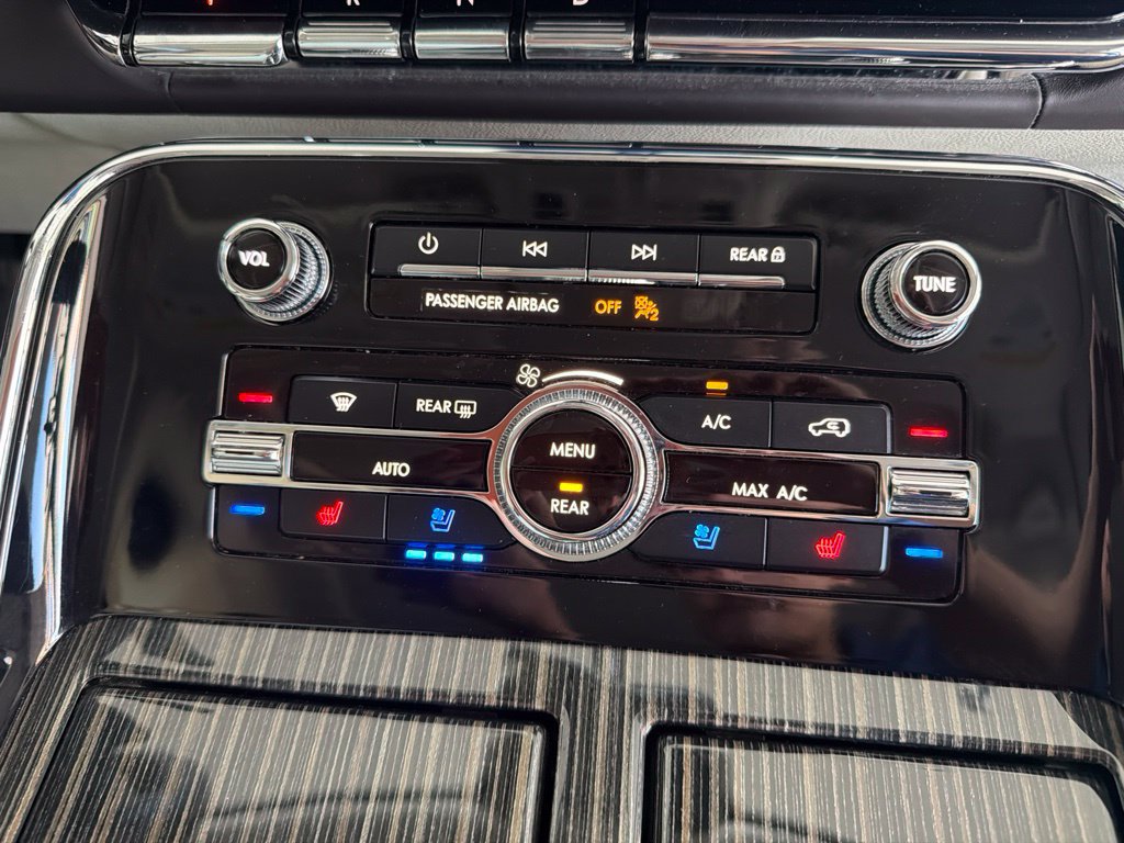 Used 2024 Lincoln Navigator Black Label AWD/4WD image 25