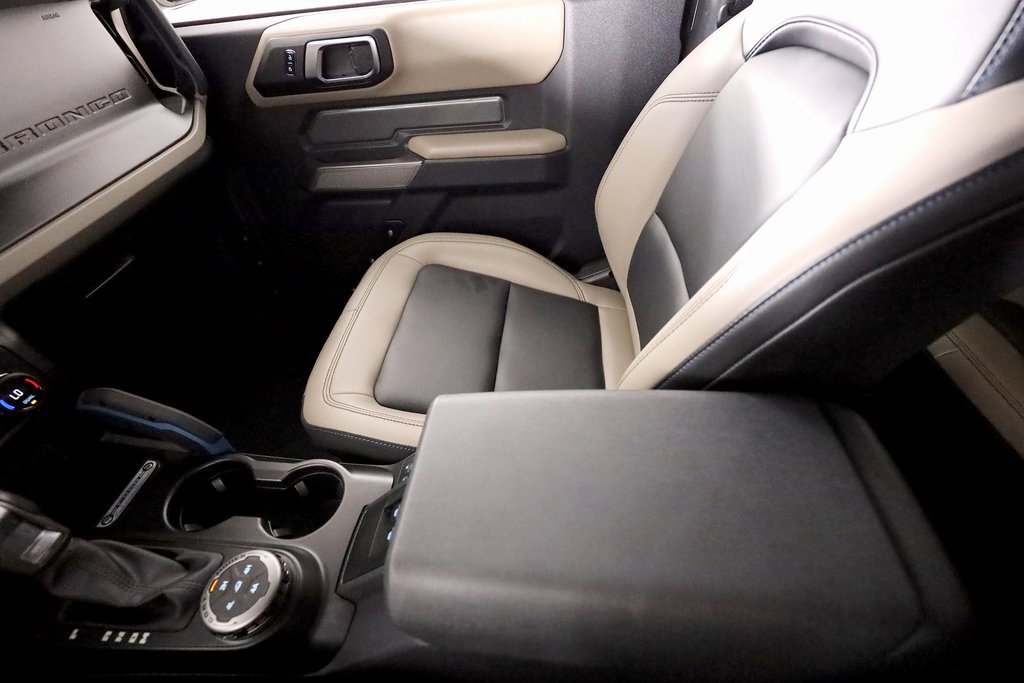 Used 2023 Ford Bronco Wildtrak image 36