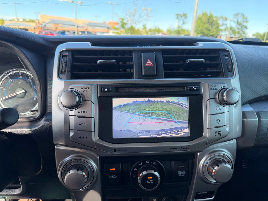 Used 2017 Toyota 4Runner SR5 AWD/4WD image 16