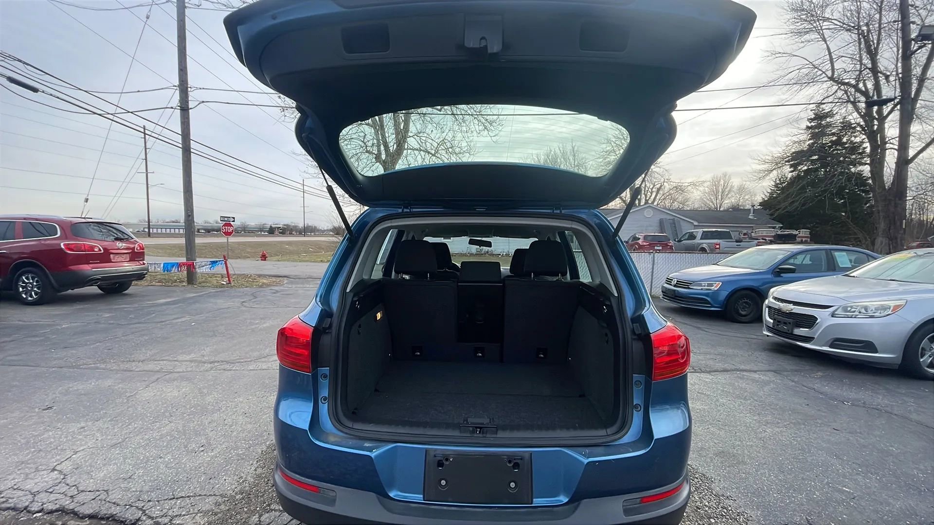 Used 2017 Volkswagen Tiguan Limited w/ Alloy Wheels Package image 20