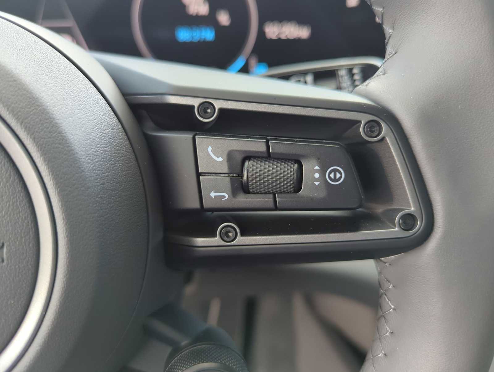 Used 2025 Porsche Taycan 4S image 25