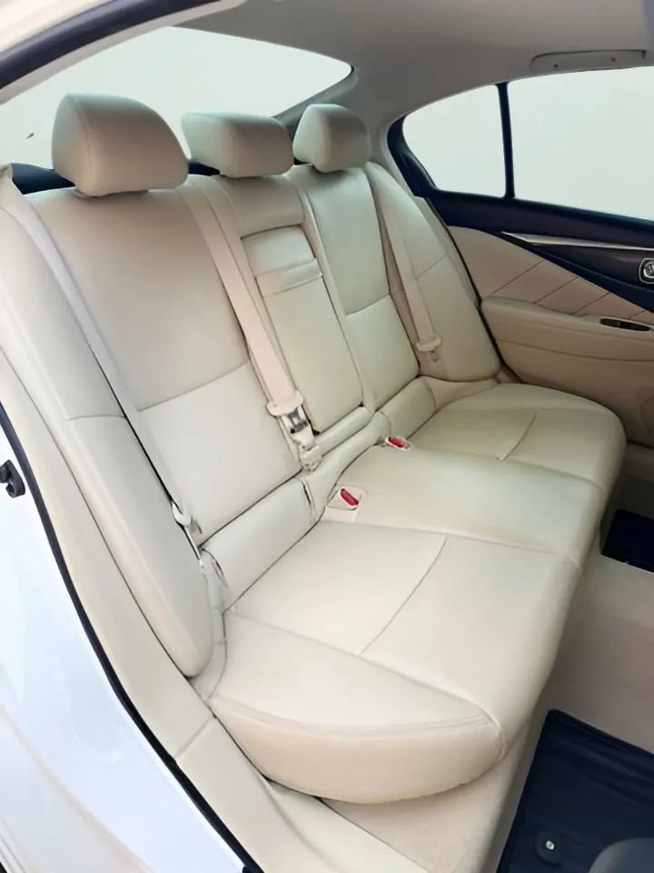 Used 2018 INFINITI Q50 Luxe w/ Essential Package (3.0T Luxe) RWD image 19
