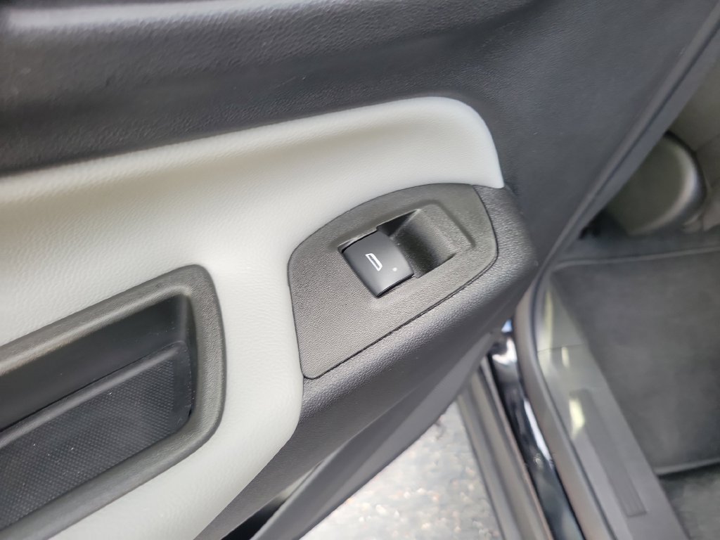 Used 2024 Chevrolet Equinox LS w/ LS Convenience Package FWD image 19