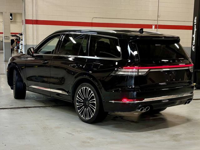 Used 2023 Lincoln Aviator Black Label w/ Dynamic Handling Package image 2