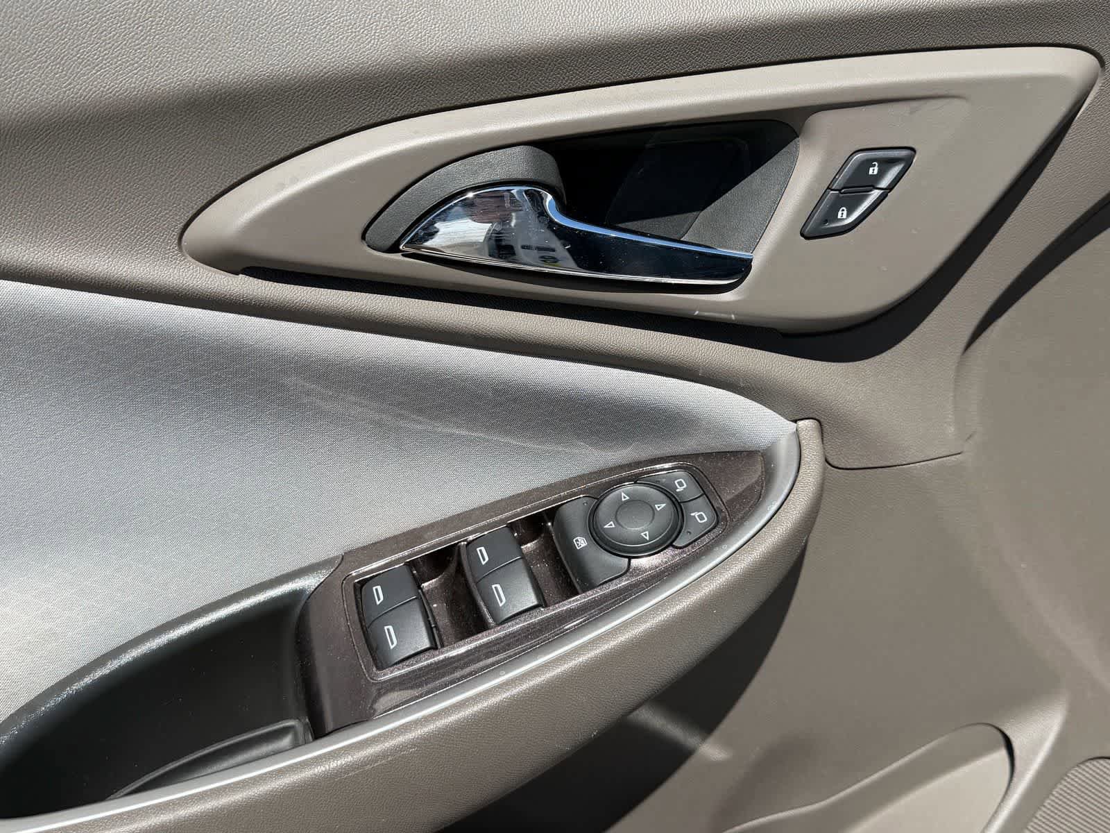Used 2025 Chevrolet Malibu LS FWD image 21