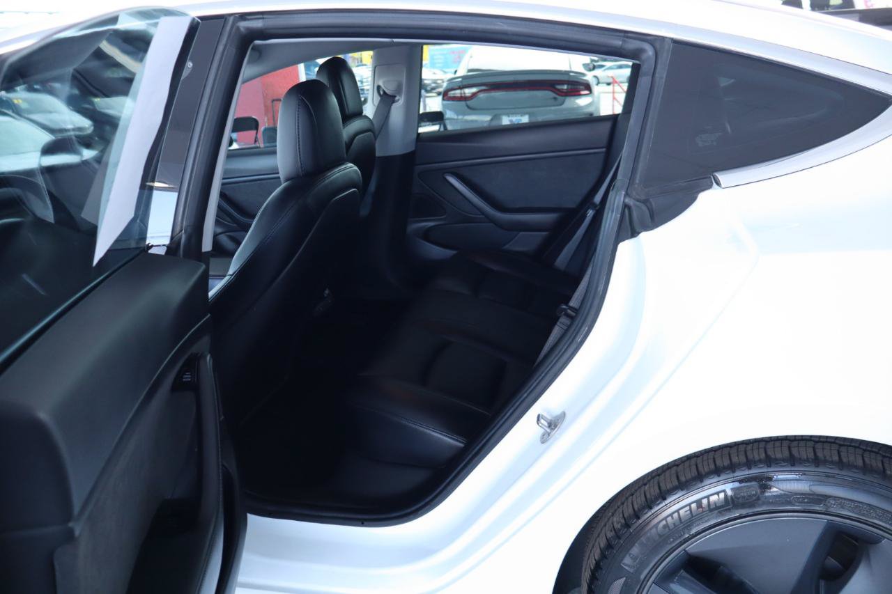 Used 2018 Tesla Model 3 Long Range RWD image 27