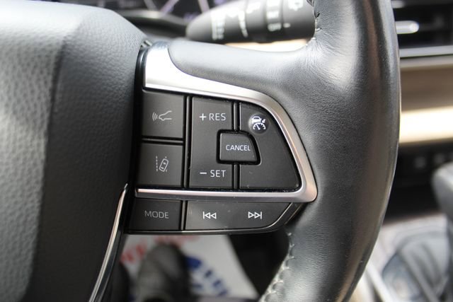 Used 2020 Toyota Highlander Limited image 15