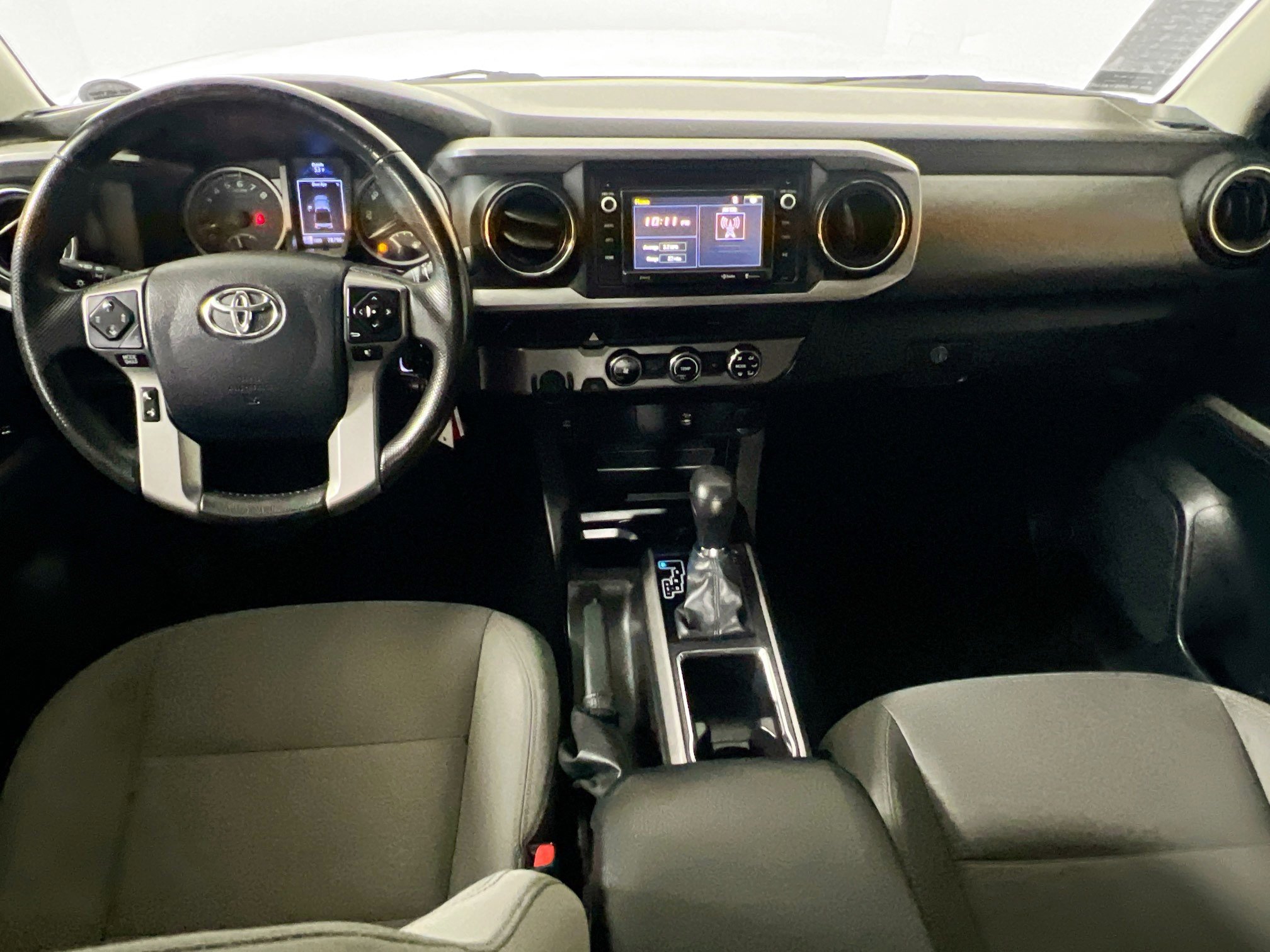 Used 2016 Toyota Tacoma SR5 w/ Towing Package image 29