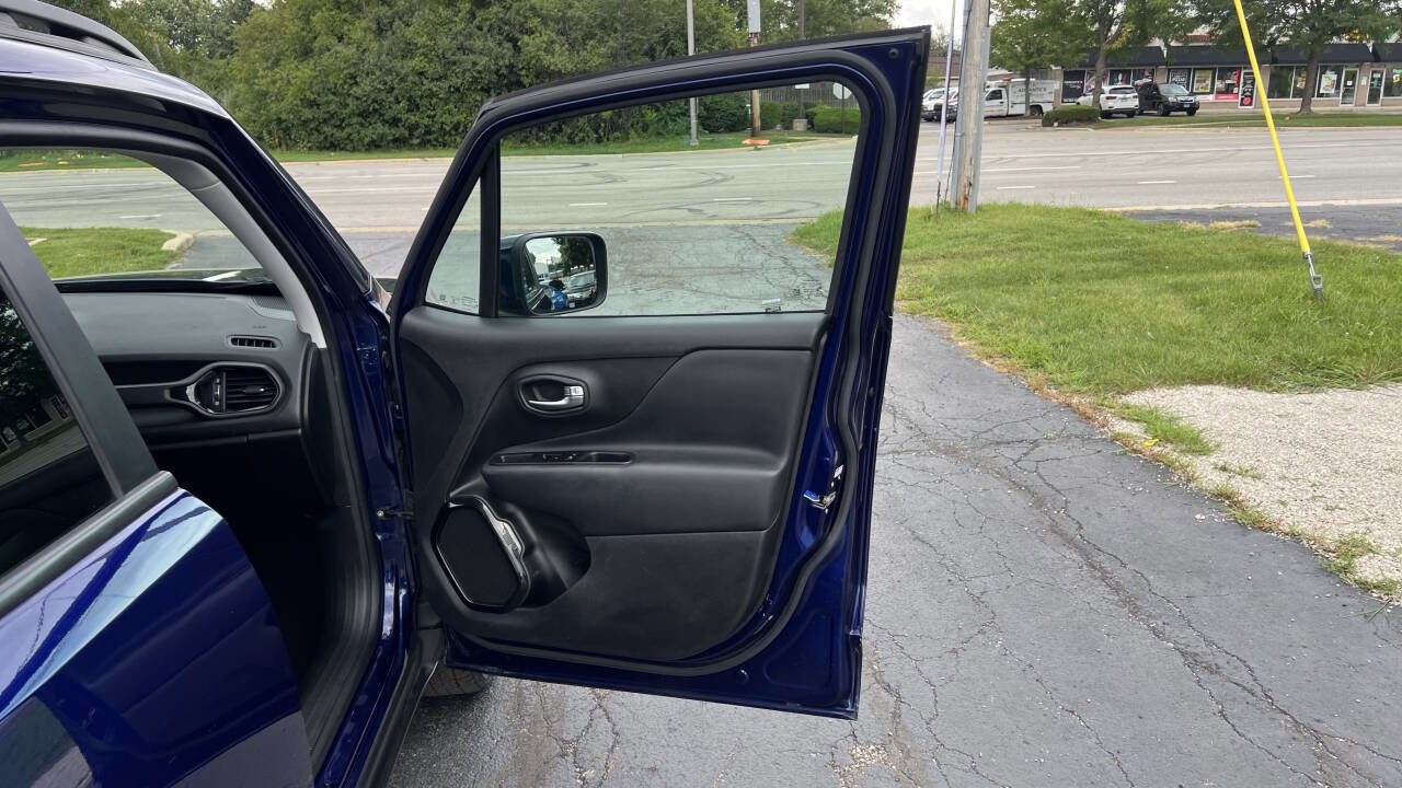 Used 2020 Jeep Renegade Altitude AWD/4WD image 32